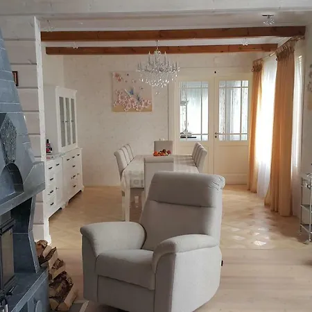 Kivivuori Villa *